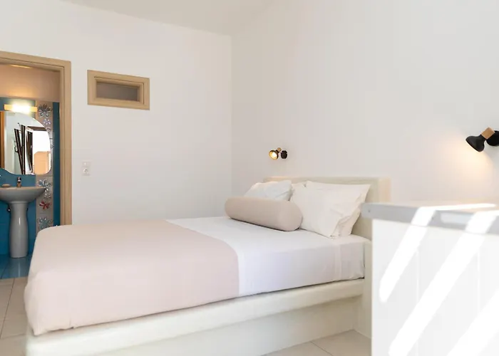 Depis Place & Naxos *