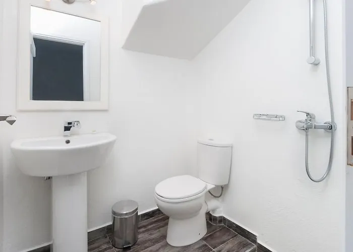 Depis Place & Naxos Apartment